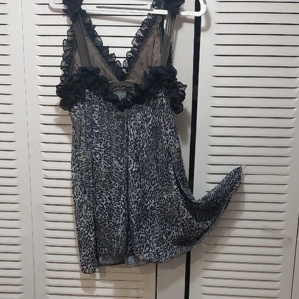Elegant Black and Gray Lace Chemise - Picture 5 of 7